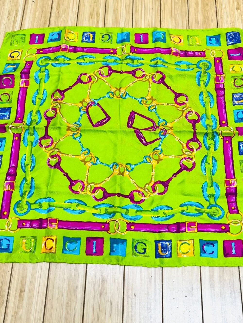 Gucci 100% Mini Scarf-Neckerchief 17